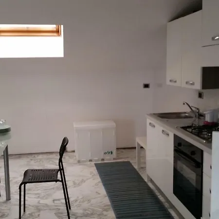 아파트 Mansarda Sul Mare Attic Facing The Sea