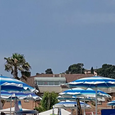 Mansarda Sul Mare Attic Facing The Sea